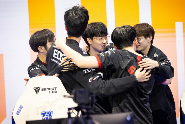 也体现了球 也体现了球